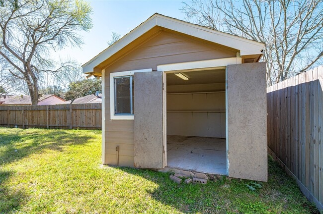 Photo - 311 Windward