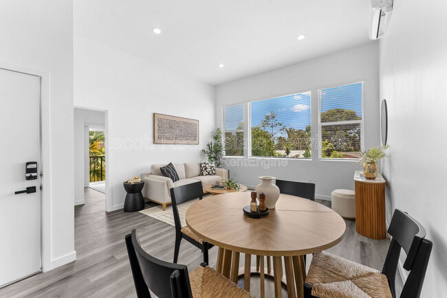 Photo - 5256 Adams Ave Unidad 5