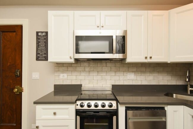 Photo - 640 W Wrightwood Ave Unit 802
