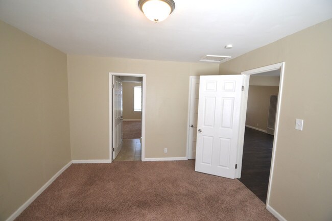 Photo - 2640 E 110th St