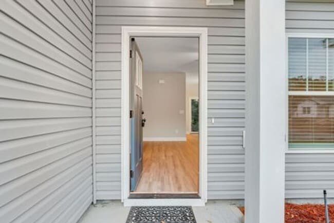 Photo - 120 B Smithfield Dr
