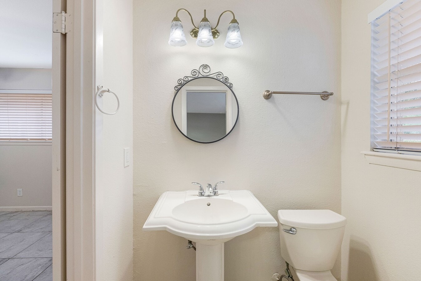 Photo - 5554 Beechnut St