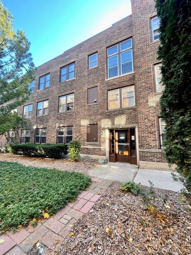 Photo - 2632 N Oakland Ave