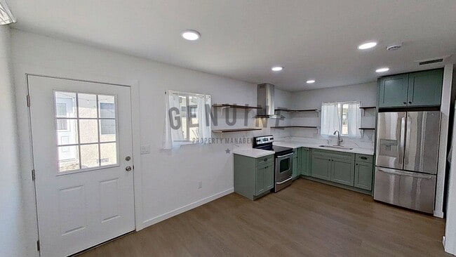 Building Photo - 8134 Poinsettia Dr Unit B