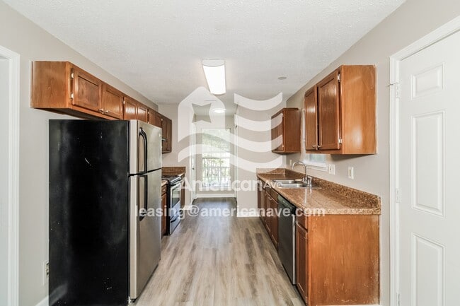 Photo - 130 Bradstone Rd