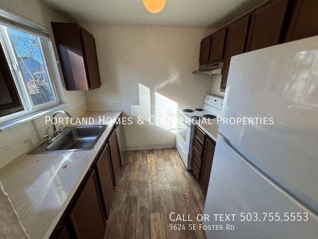 Photo - 9624 SE Foster Rd