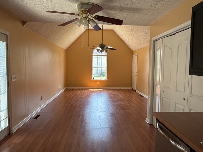 Photo - 4914 Camborne Cir