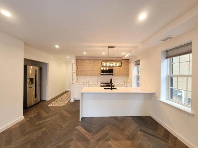 Photo - 3 bedroom in ASTORIA NY 11103 Unit 1