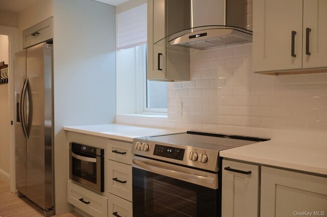 Building Photo - 16 Ocean Ave Rental
