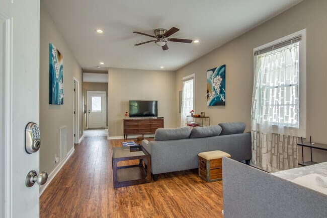 Photo - 112 Lucile St Unidad Lucile- Full private home