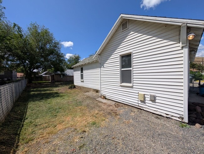 Photo - 123 SE 18th St