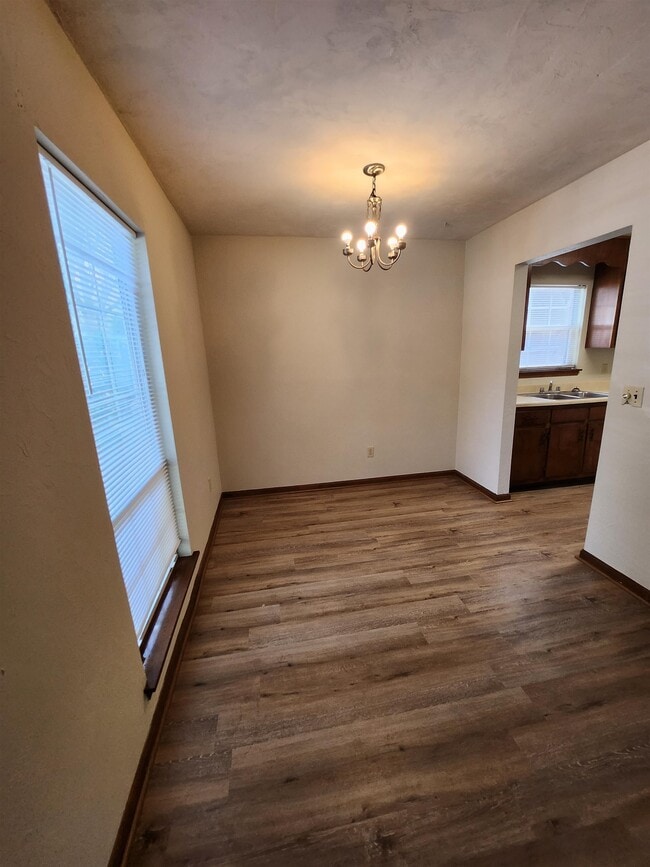 Photo - 2061 Rickards Rd