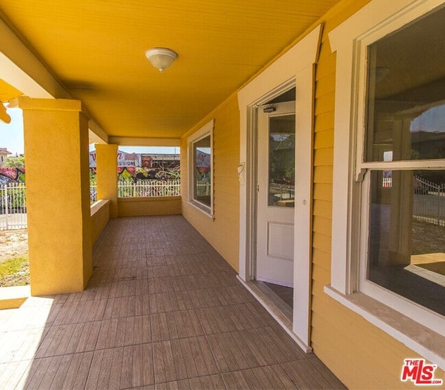 Photo - 1737 5th Ave