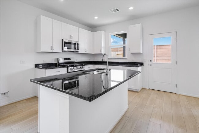 Photo - 21834 Red Lantana Trl