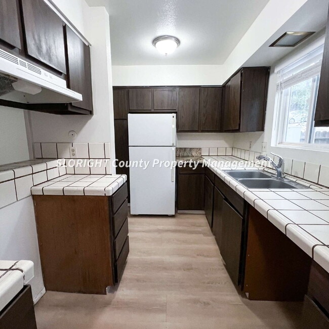 Photo - AVAILABLE NOW - 2 Bed, 1 Bath Paso Robles Apartment Unit A