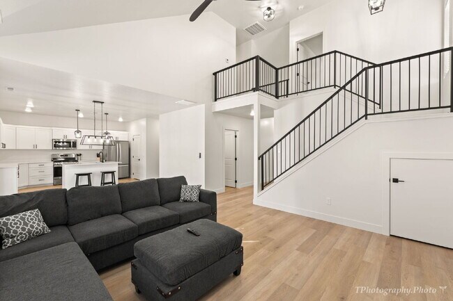 Photo - Females Only - Private Room in a brand new...