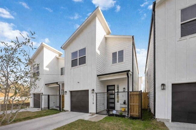 Building Photo - 5702 Breland St