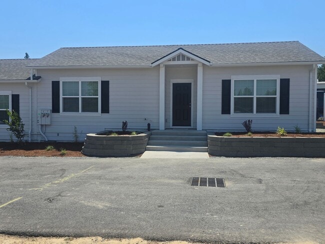 Building Photo - 2032 SW Allen Creek Rd