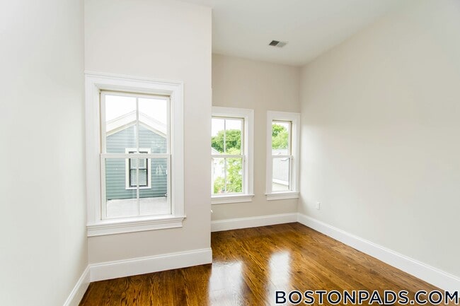 Photo - 124 Columbia St Unidad 3