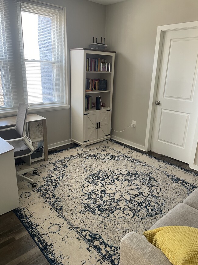 Photo - 4799 1/2 Silverwood St