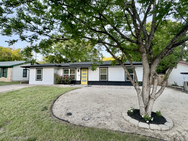 Photo - 5307 Wellington Dr House
