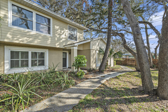 Photo - 14653 Pine Glen Cir Townhome