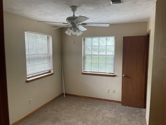 Building Photo - 378 Hayden Rd Rental