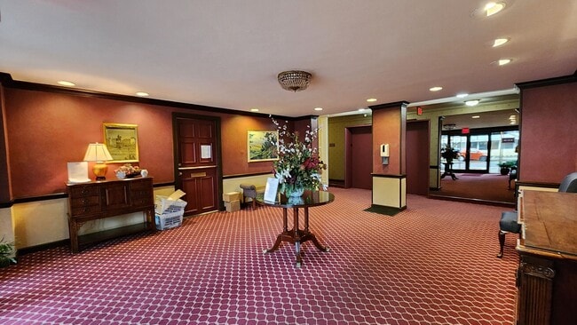 Photo - Utilities Included! Parking! Near Pentagon City Metro! Unidad 701