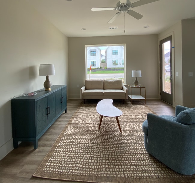 Photo - 213 Holleman Dr E