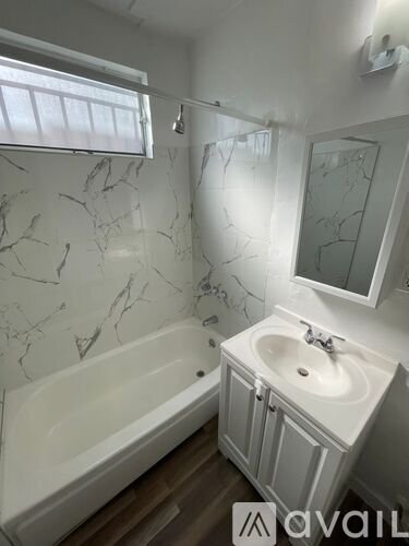 Photo - 916 W 84th St Unit 10