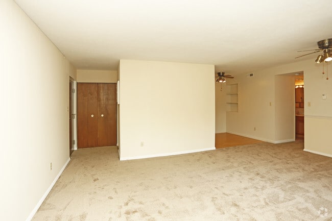 2HAB, 1BA - 932 ft²