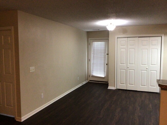 Photo - 7 Holly Springs Cir