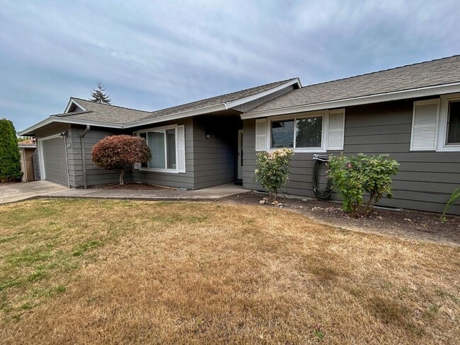 4998 Arrowood Ct SE
