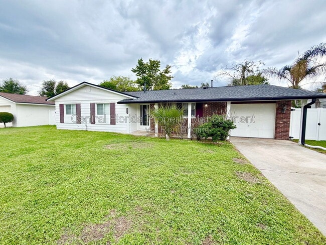 Building Photo - 3137 Thistlehill Dr
