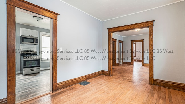 Photo - 914 Butterworth St SW