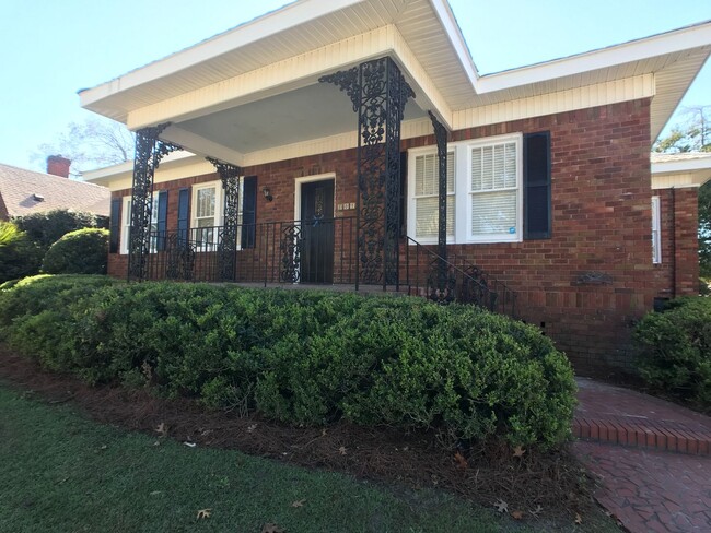 Upgraded All Brick Home on Corner Lot in A... - Upgraded All Brick Home on Corner Lot in A...