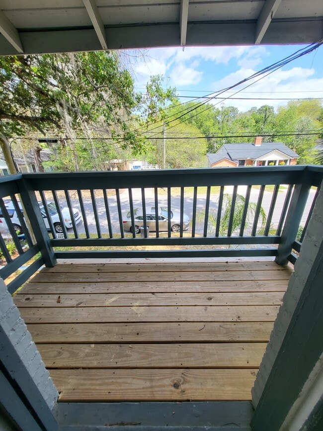 Private Covered Balcony - 1718 Pine Grove Ave Unit 3