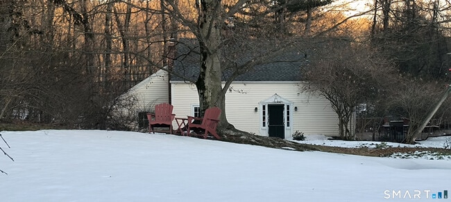 Building Photo - 21b Hoydens Hill Rd