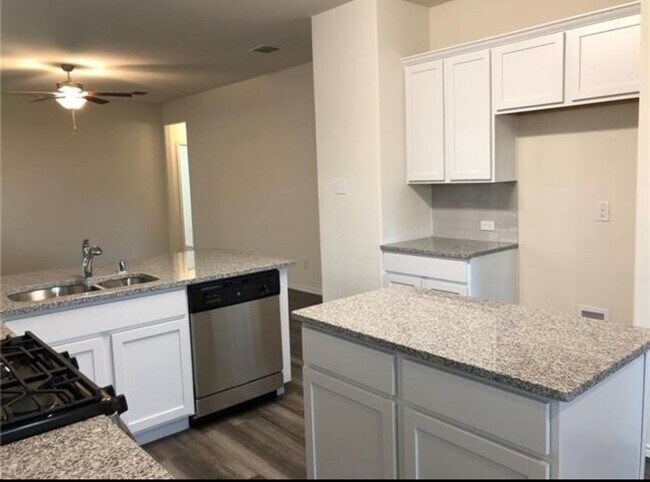 Photo - 4002 Bighorn Dr