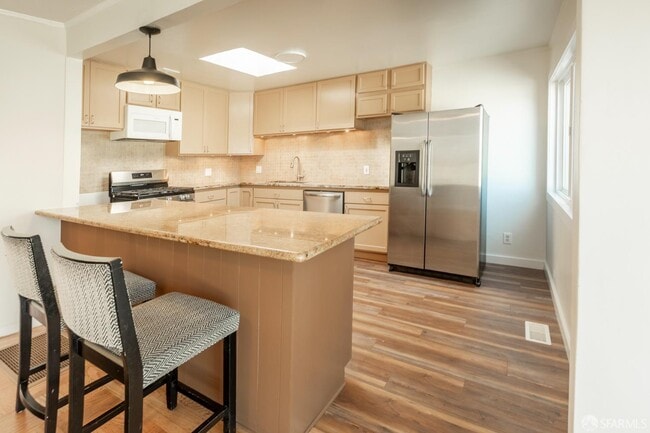 Photo - 316 Bridgeview Dr