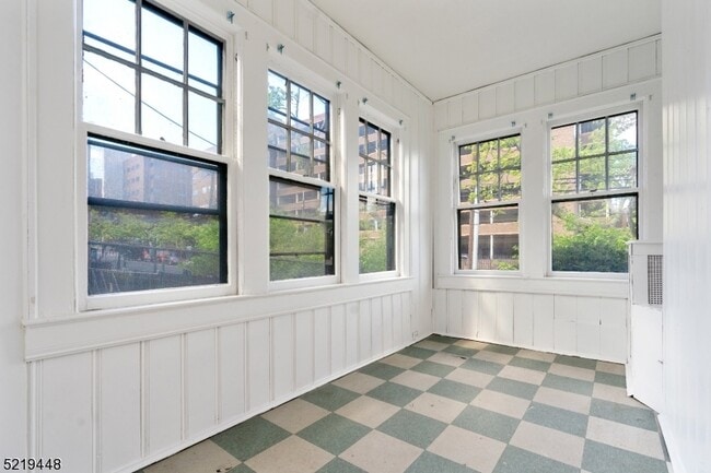 Photo - 148 Lyons Ave Unit 1