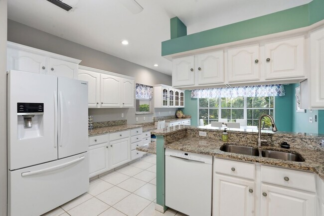 Photo - 381 Worthington St