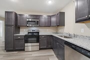 1BR, 1BA - 768SF - Kitchen