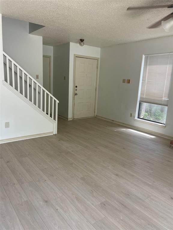 Photo - 6610 Windrift Way