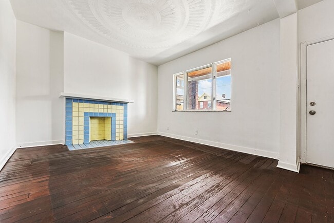 Photo - Remodeled 2 bedroom with backyard