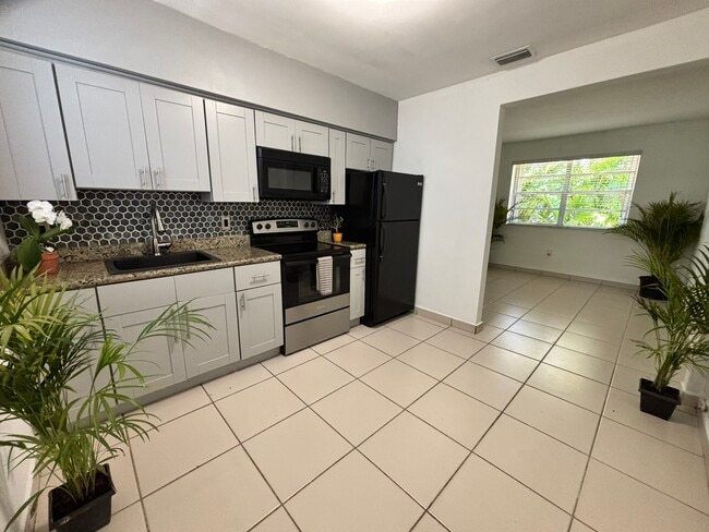 Photo - 2980 SW 25th St