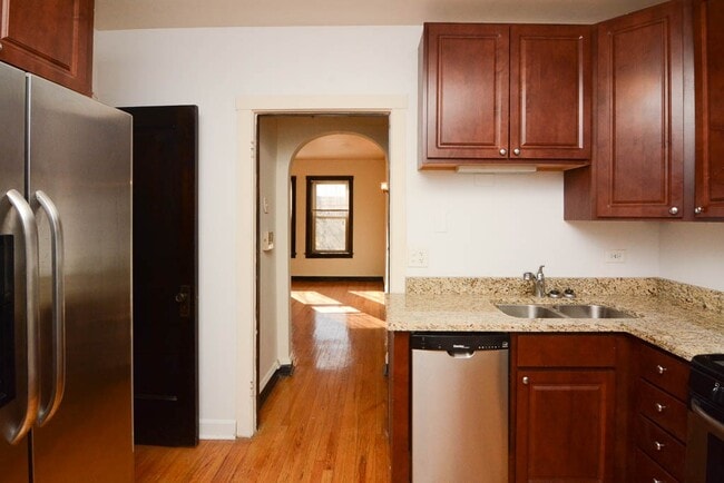 Photo - 2122 W Ainslie St Unit J07W
