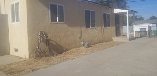 Photo - 329 S Oildale Dr