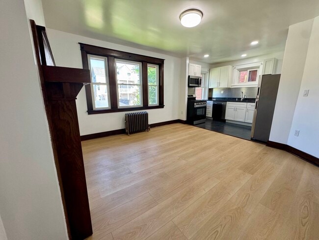 261 Gross St