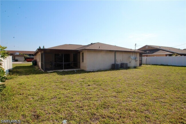 3808 SE 11th Ave